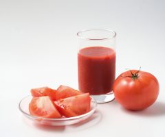 トマトジュースを飲んだらどんな効果があるの？効果的な取り入れ方も紹介します！